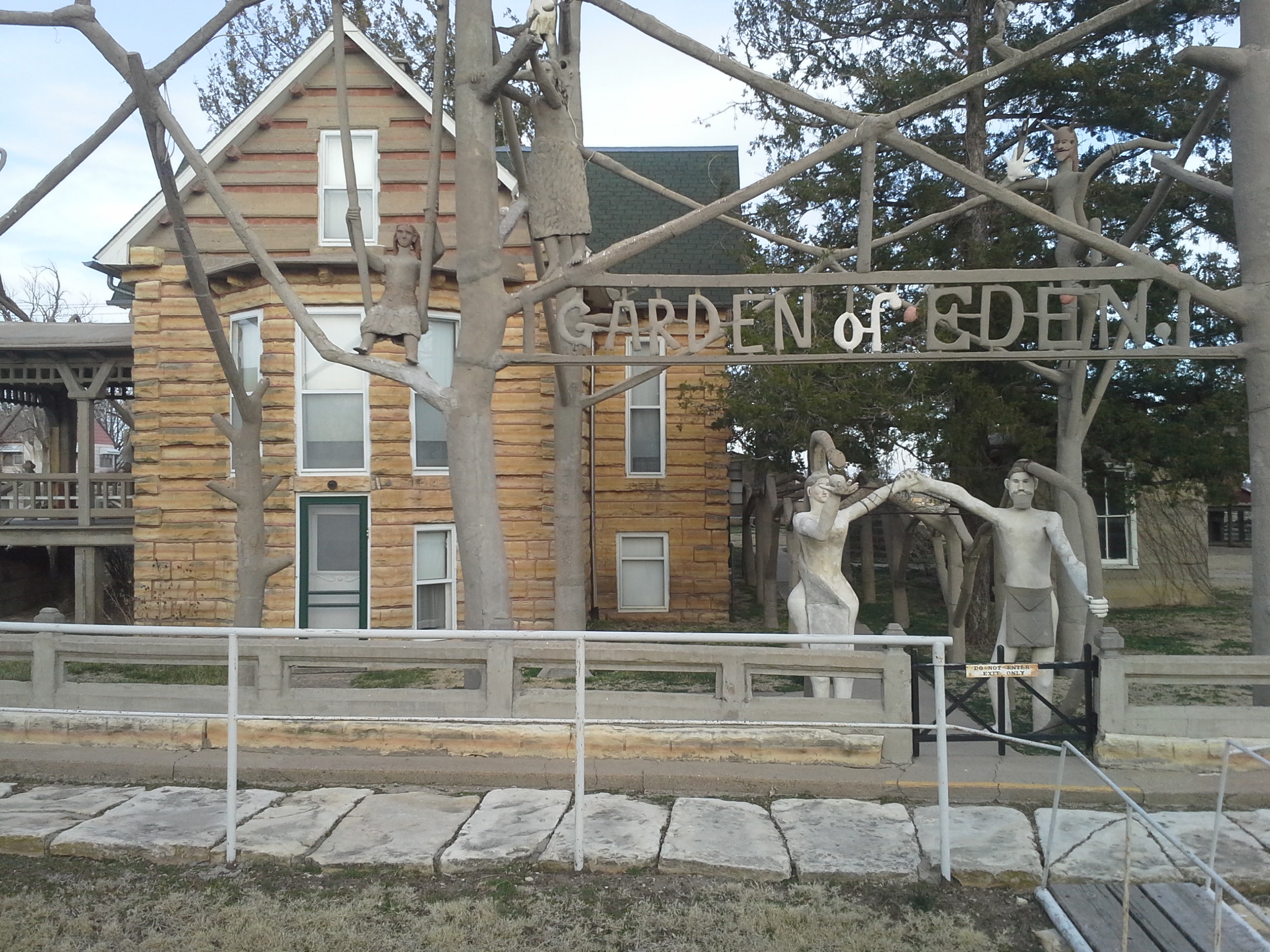 Garden of Eden, Lucas, Kansas (cabin and sculptures)